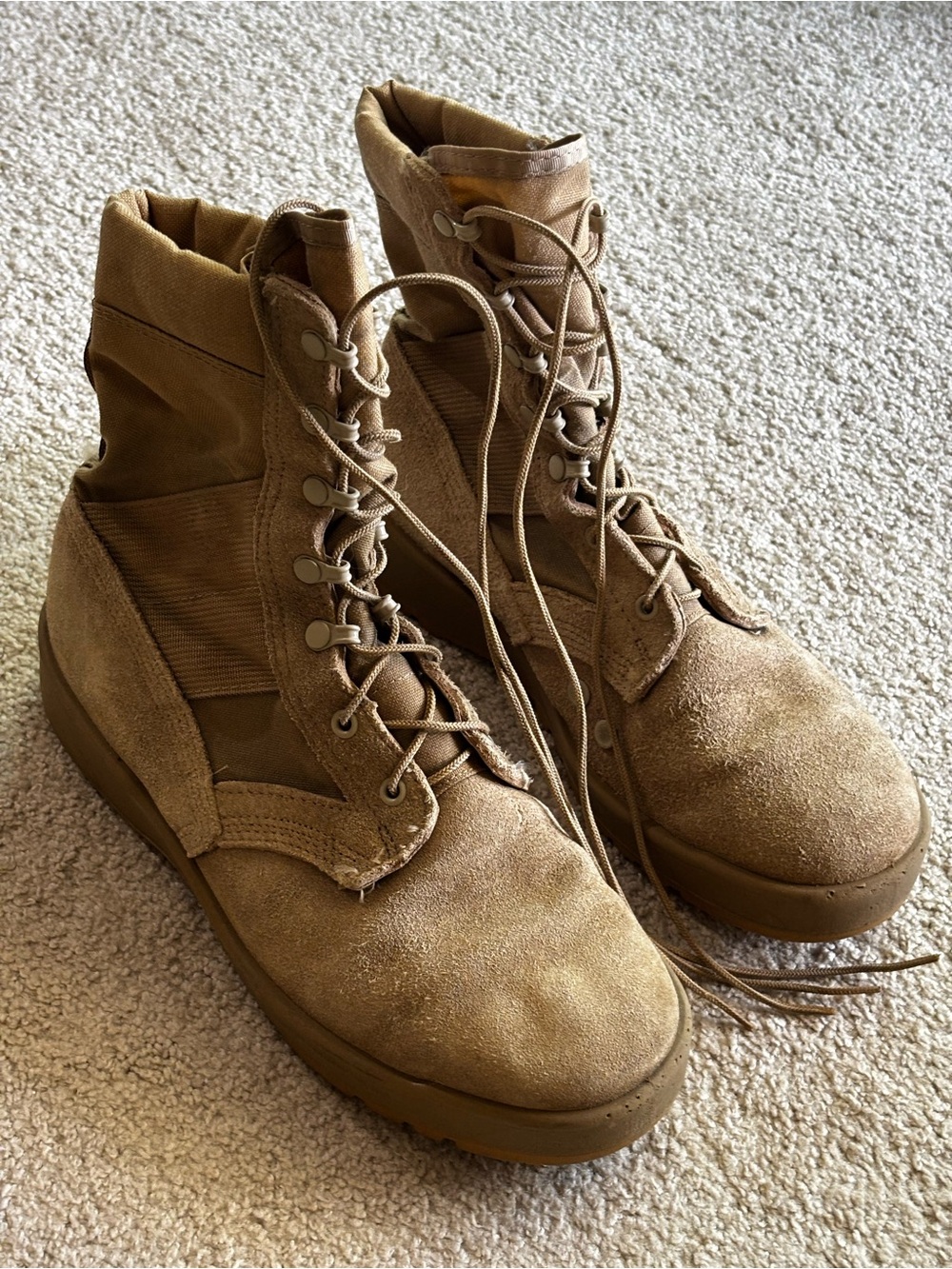 Men’s 

Tan Suede Lace-Up Tactical